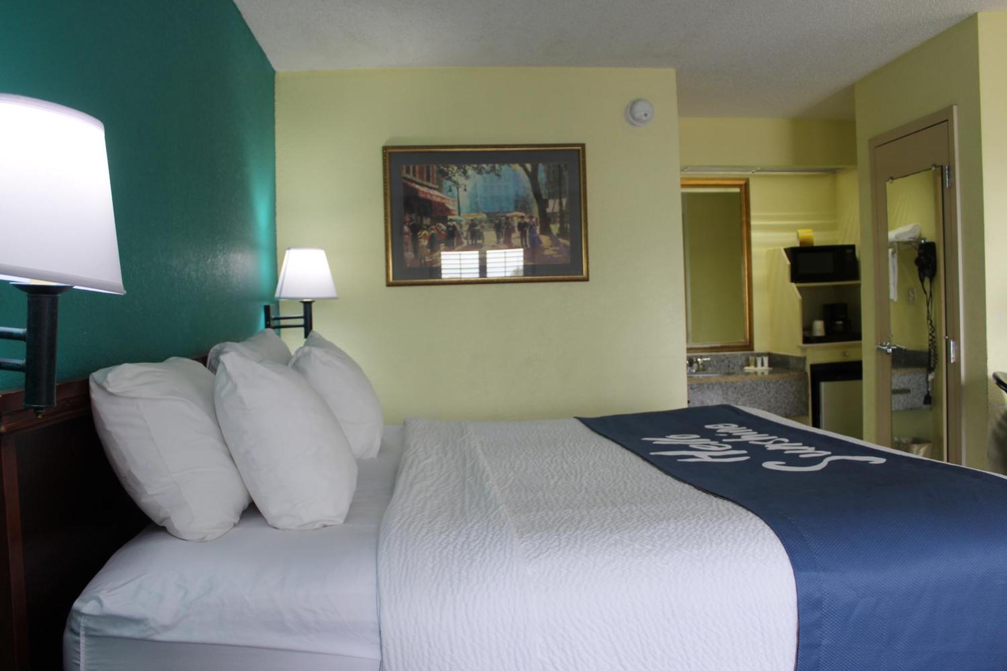 Days Inn By Wyndham Marianna Esterno foto