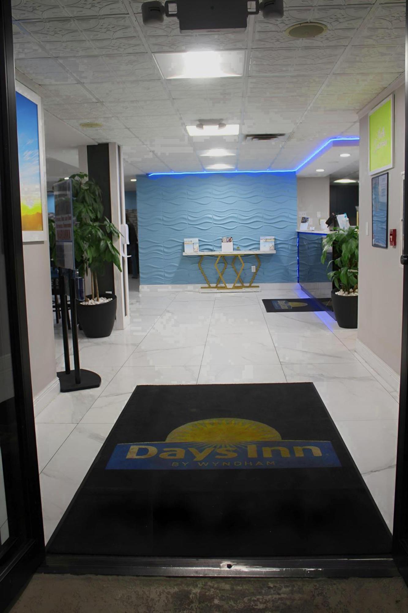 Days Inn By Wyndham Marianna Esterno foto