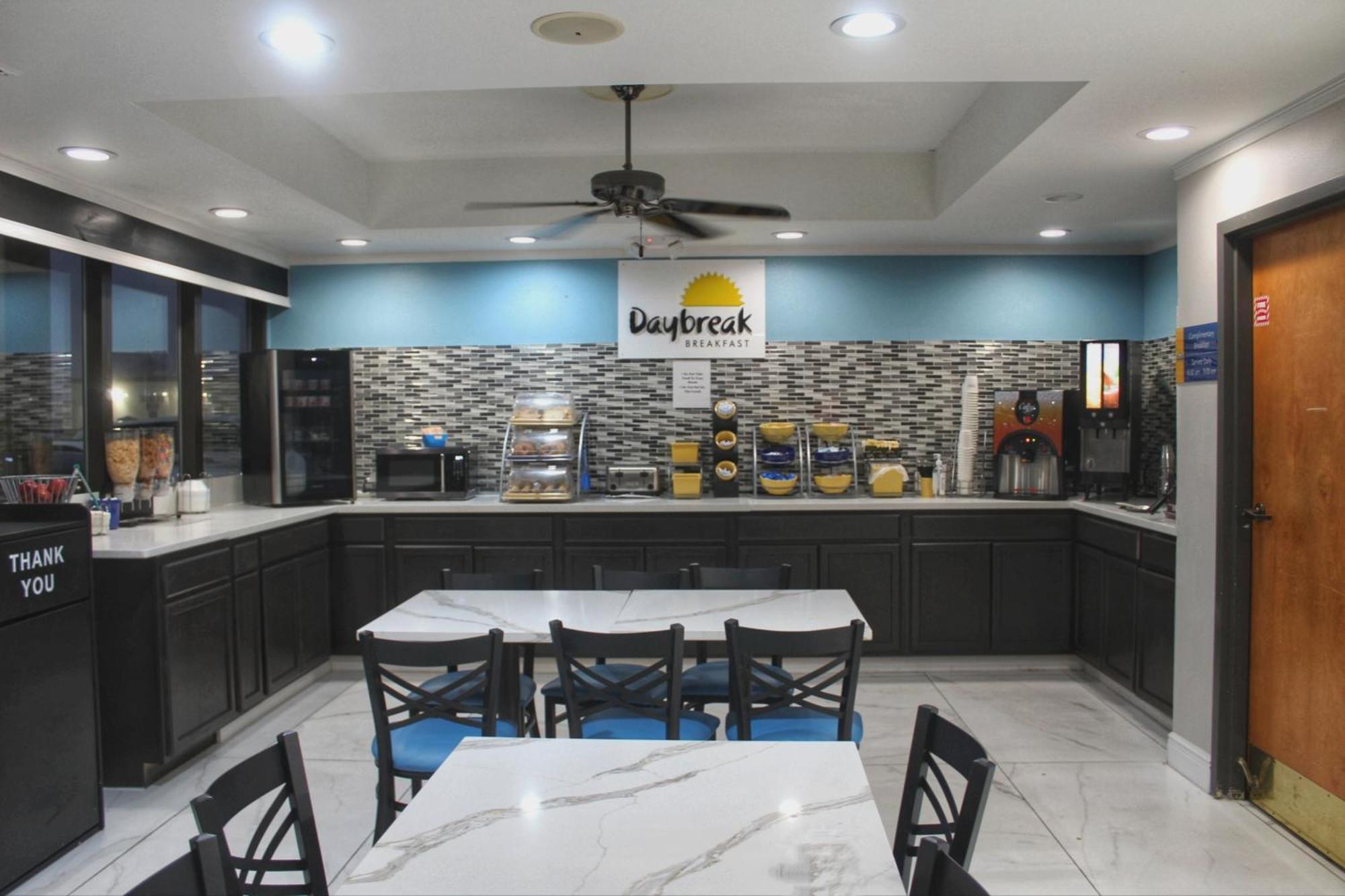 Days Inn By Wyndham Marianna Esterno foto