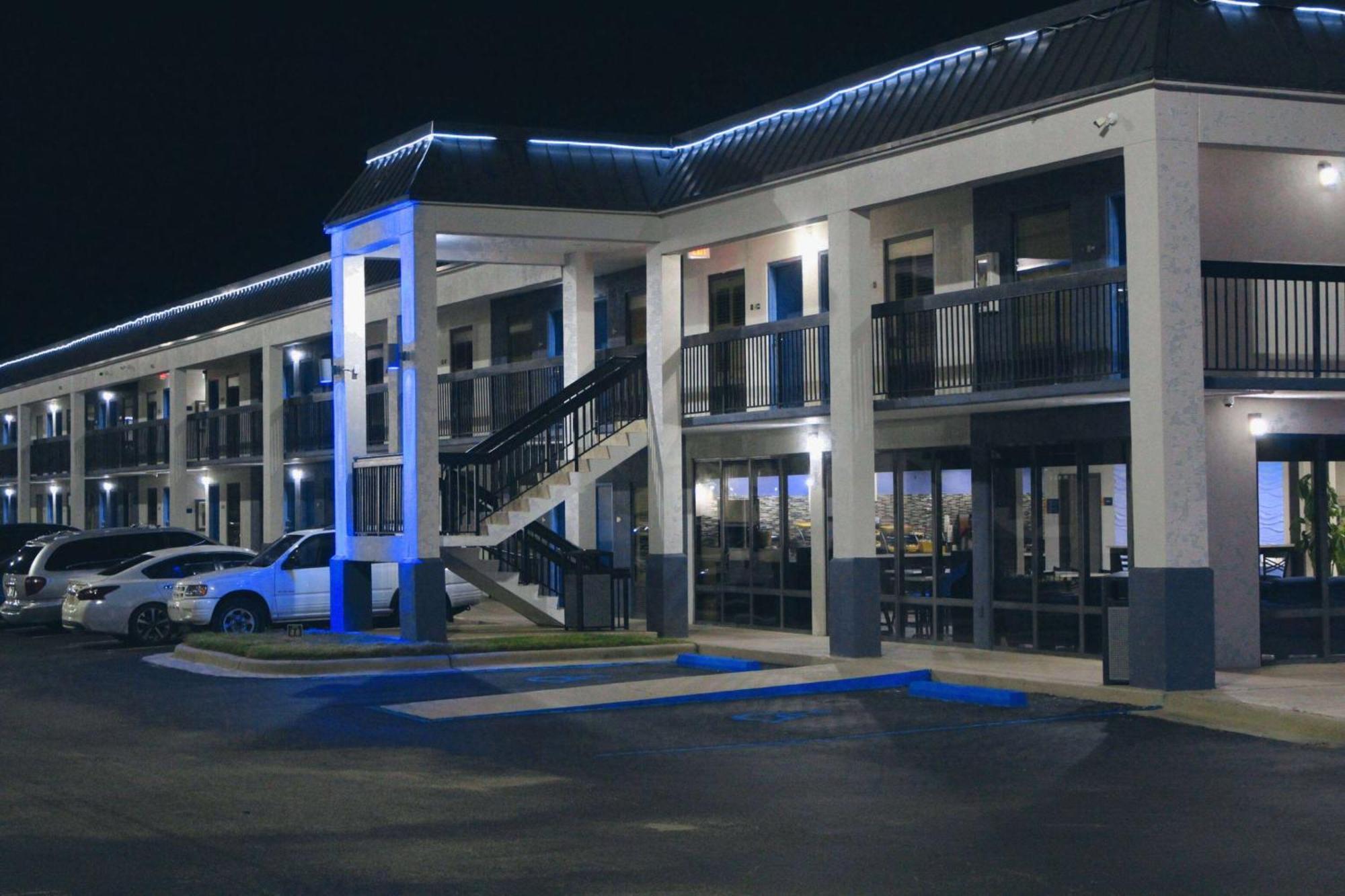 Days Inn By Wyndham Marianna Esterno foto