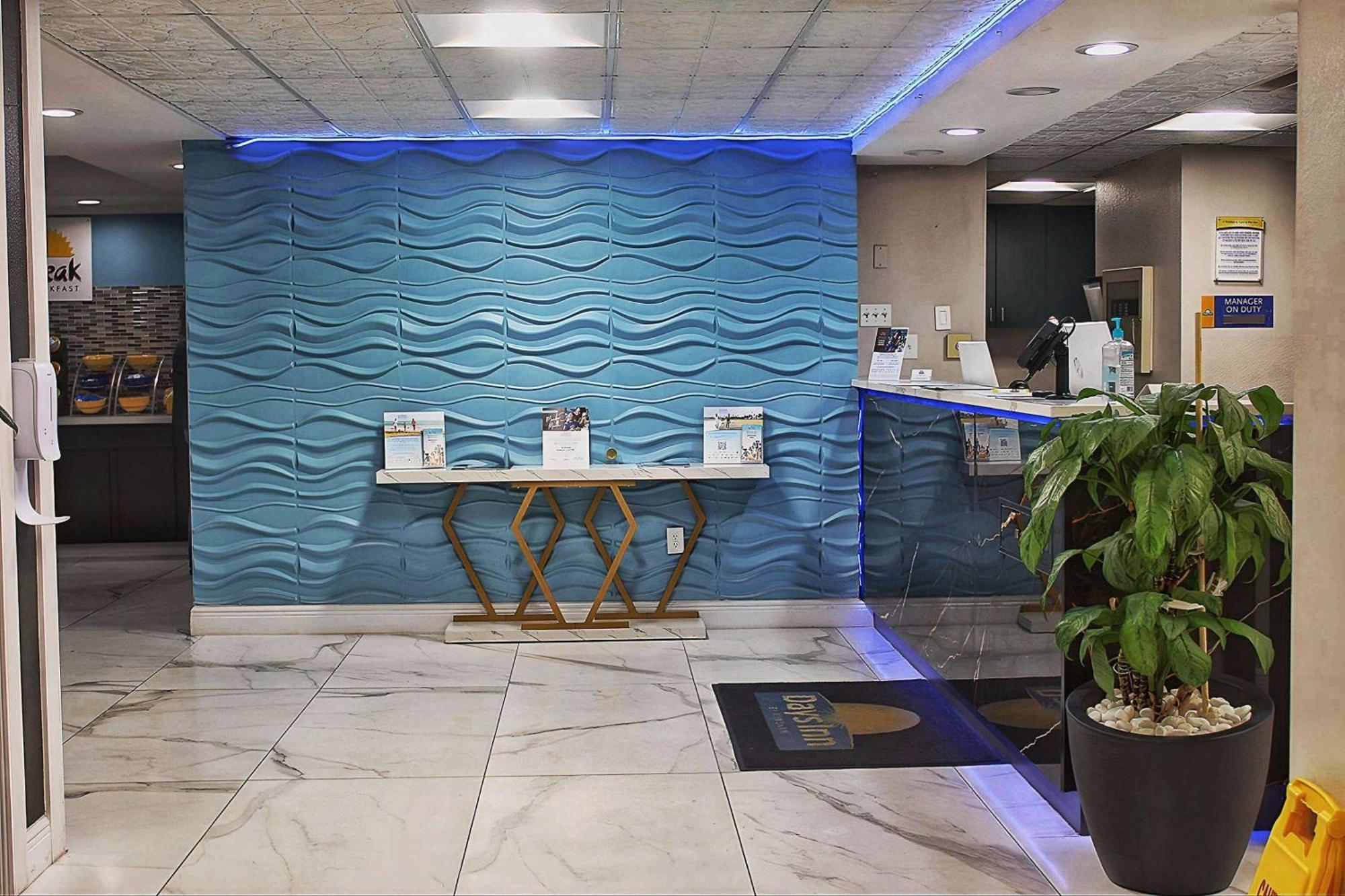 Days Inn By Wyndham Marianna Esterno foto