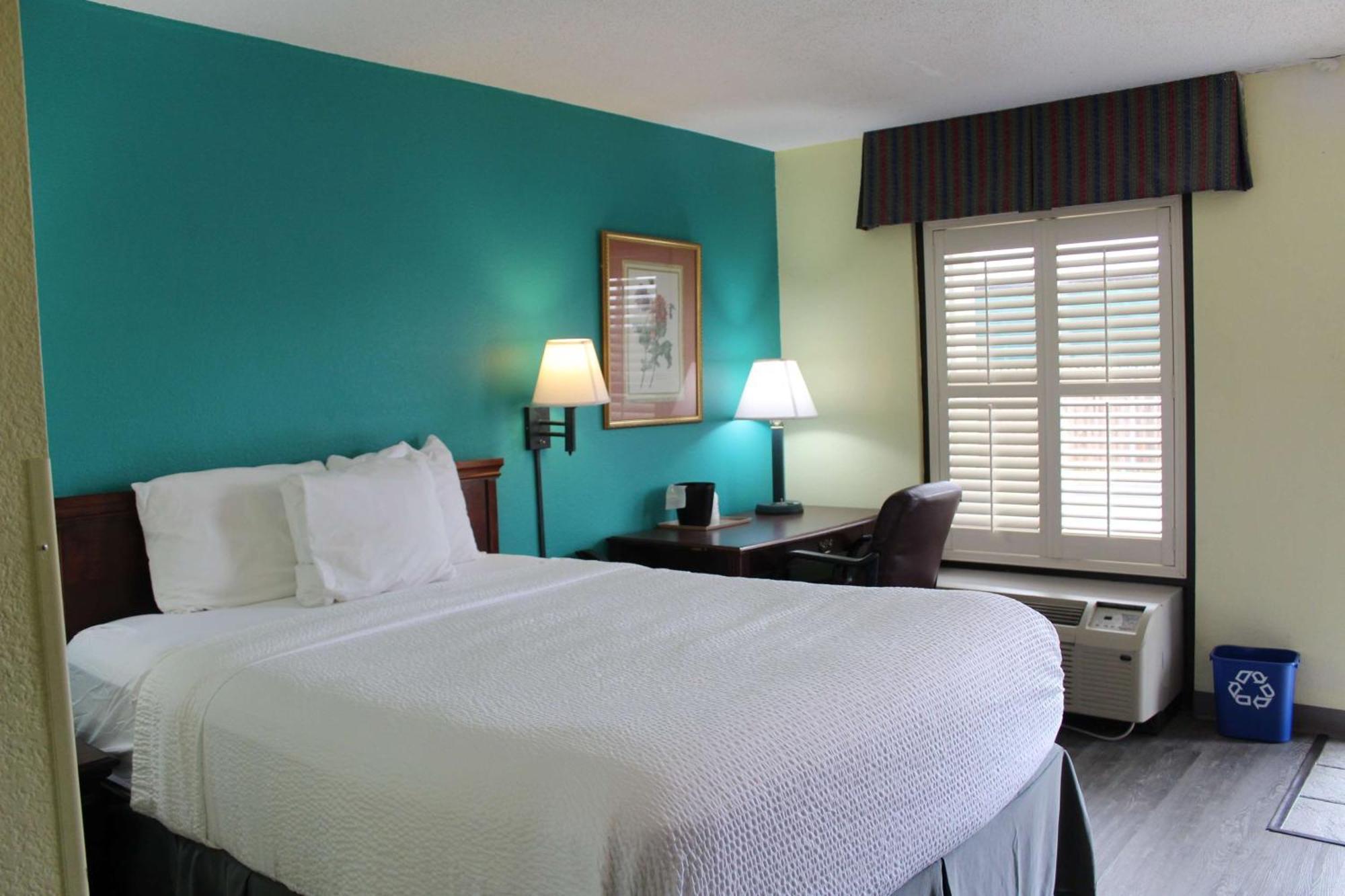 Days Inn By Wyndham Marianna Esterno foto